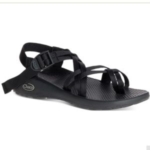Black Toe Strap Chaco size 8